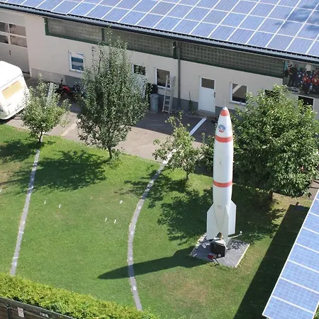 Space Im Campus Der Jvp Schule Lipsko