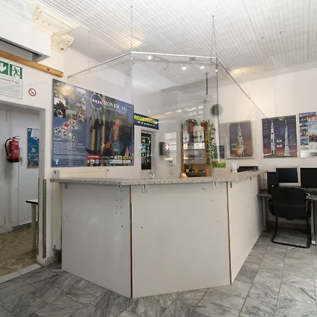 Space Im Campus Der Jvp Schule Aparthotel Lipsko