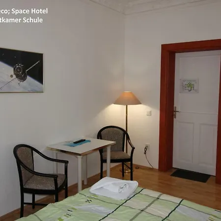 Space Im Campus Der Jvp Schule Lipsko