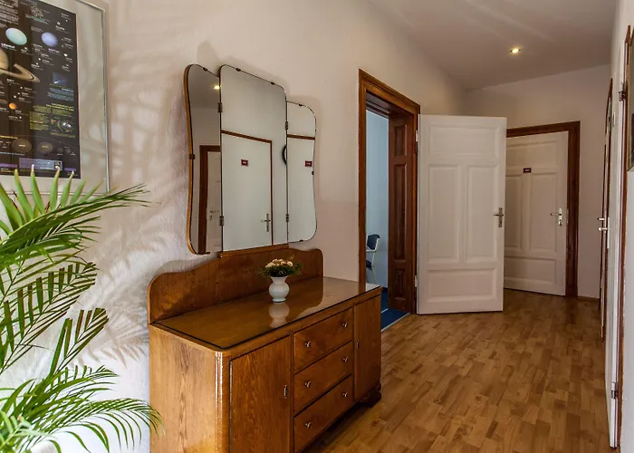 Space Im Campus Der Jvp Schule מלון דירות