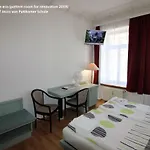 Apartmanhotel Space Im Campus Der Jvp Schule Lipcse