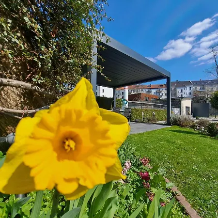 Apart-hotel Space Im Campus Der Jvp Schule Leipzig
