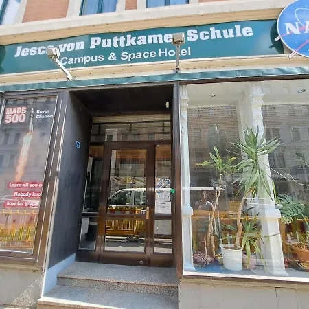 Space Im Campus Der Jvp Schule *