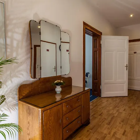 Space Im Campus Der Jvp Schule Apart-hotel