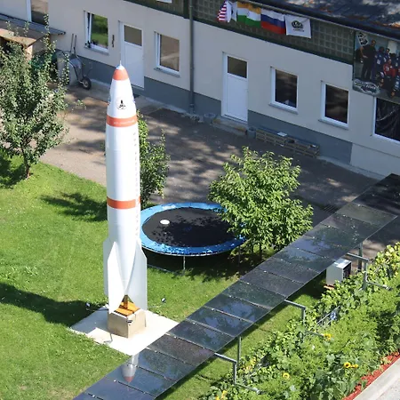 Space Im Campus Der Jvp Schule Lejlighedshotel *