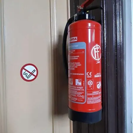 Apart-hotel Space Im Campus Der Jvp Schule Leipzig