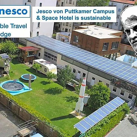 Space Im Campus Der Jvp Schule * Lipsk