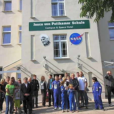 Hotel apartamentowy Space Im Campus Der Jvp Schule *