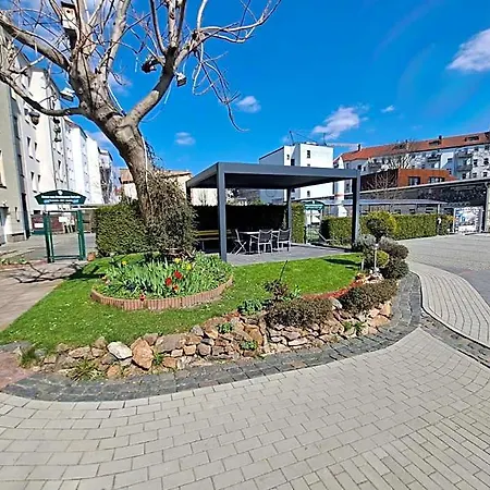 Hotel apartamentowy Space Im Campus Der Jvp Schule Lipsk