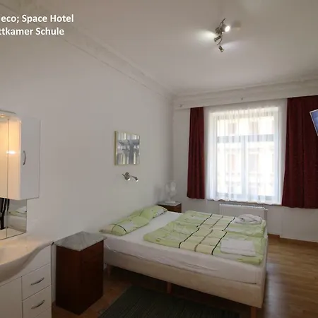Space Im Campus Der Jvp Schule Lejlighedshotel *