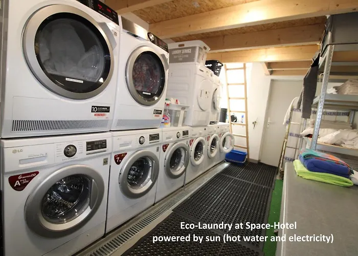 Space Im Campus Der Jvp Schule * Lipsk